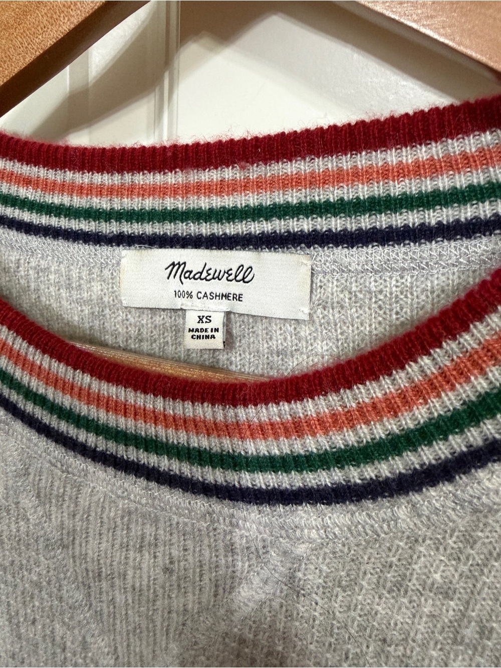 Like new Madewell size XS Light Gray waffle cashmere sweater with rainbow trim - Picture 4 of 10